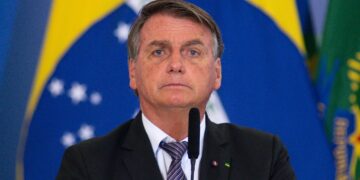 Jair Bolsonaro vai a Brasília acompanhar seu julgamento no STF