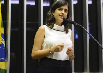 Denúncias Sem Prova? Tabata Amaral Propõe Mudança Controversa na Lei Maria da Penha