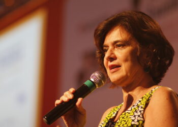 Demitida, Nísia Trindade é premiada com R$ 265 mil para “não trabalhar”