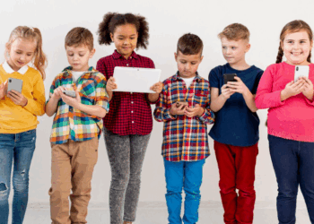 Polêmica: Por que a internet é prejudicial para a juventude?