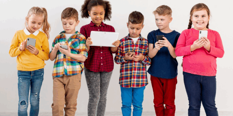 Polêmica: Por que a internet é prejudicial para a juventude?